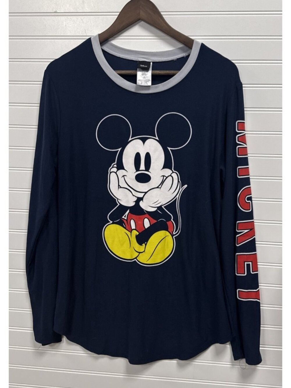 Disney Classic Mickey Mouse Lightweight Knit Long Sleeve Top Juniors XL Graphic